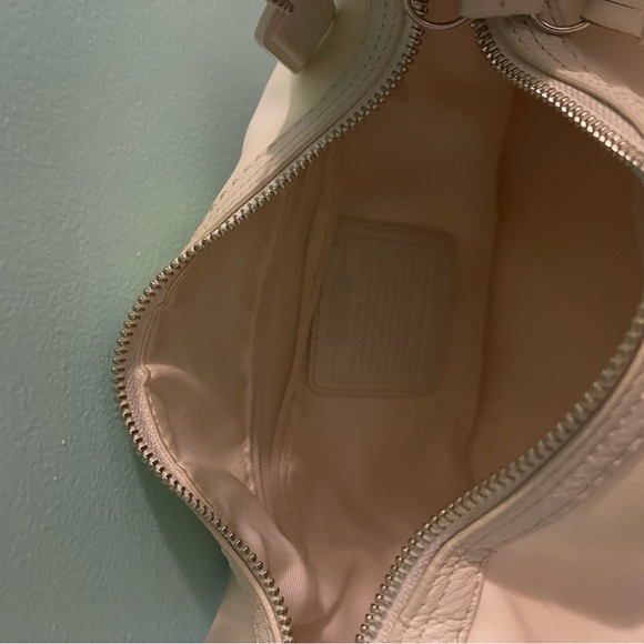 Coach shoulder bag - Picture 5 of 12